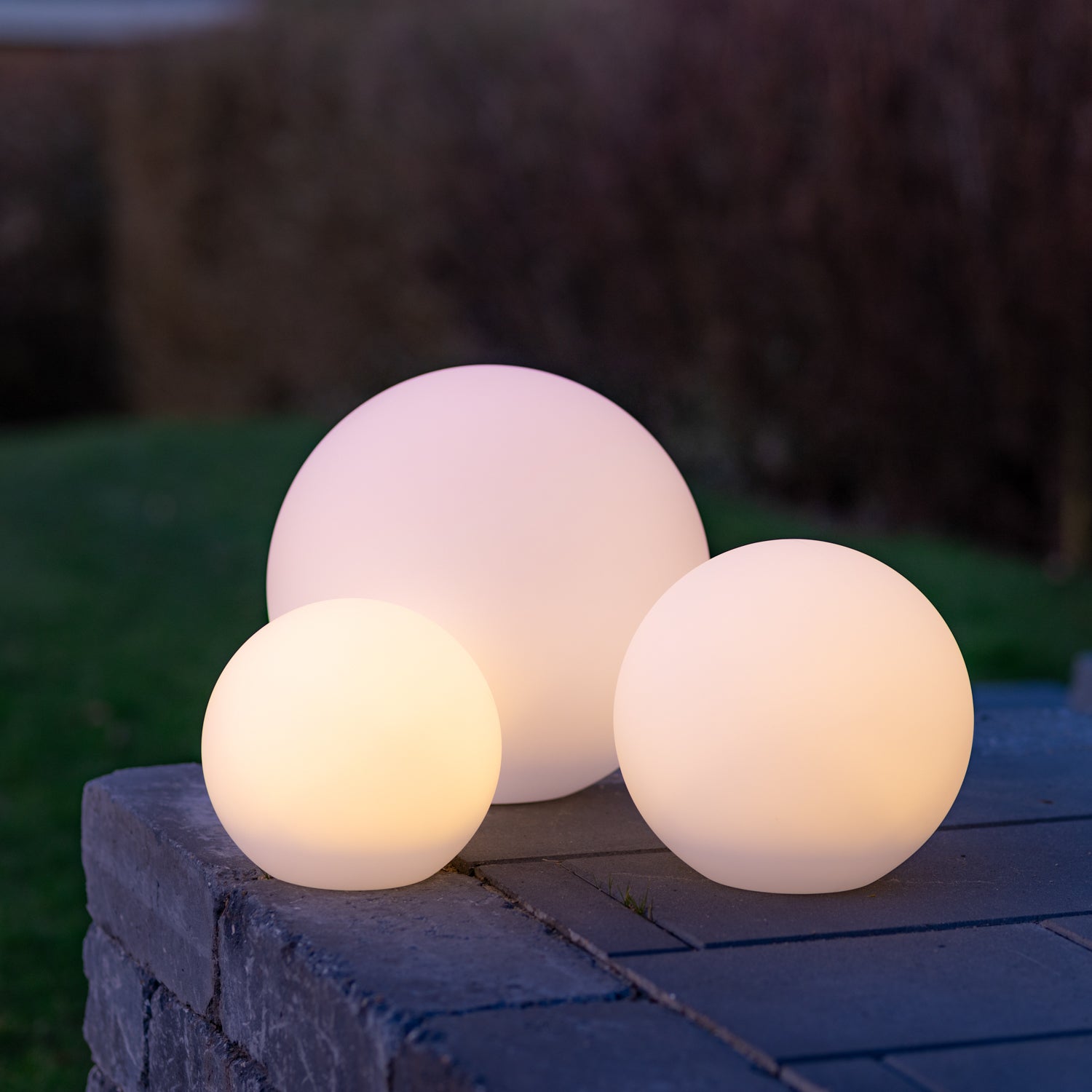 Hvid Ida Led Kugler 40cm 3stk - Lyshygge Opladere  - 5745000033225